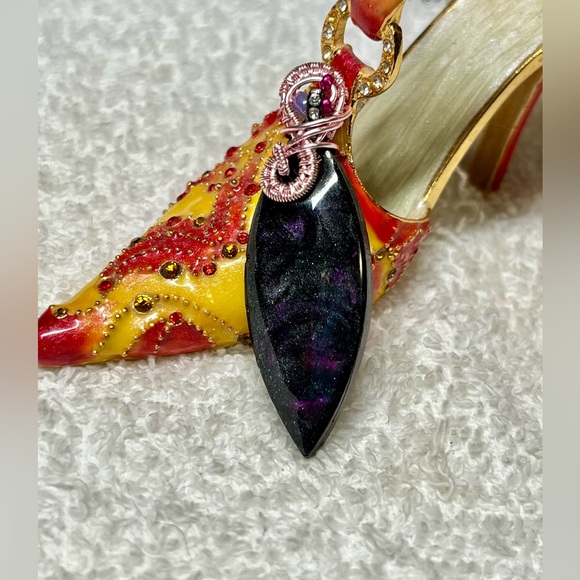 🌸💖stunning sparkly wrapped resin pendant, marquis shape - Picture 8 of 9